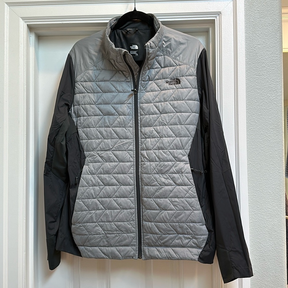 Men’s North Face quilted jacket, size large, gray